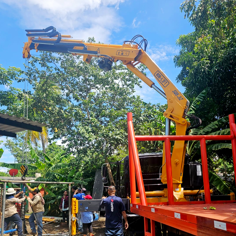 6.3 Ton Knuckle Boom Truck Mounted Crane
